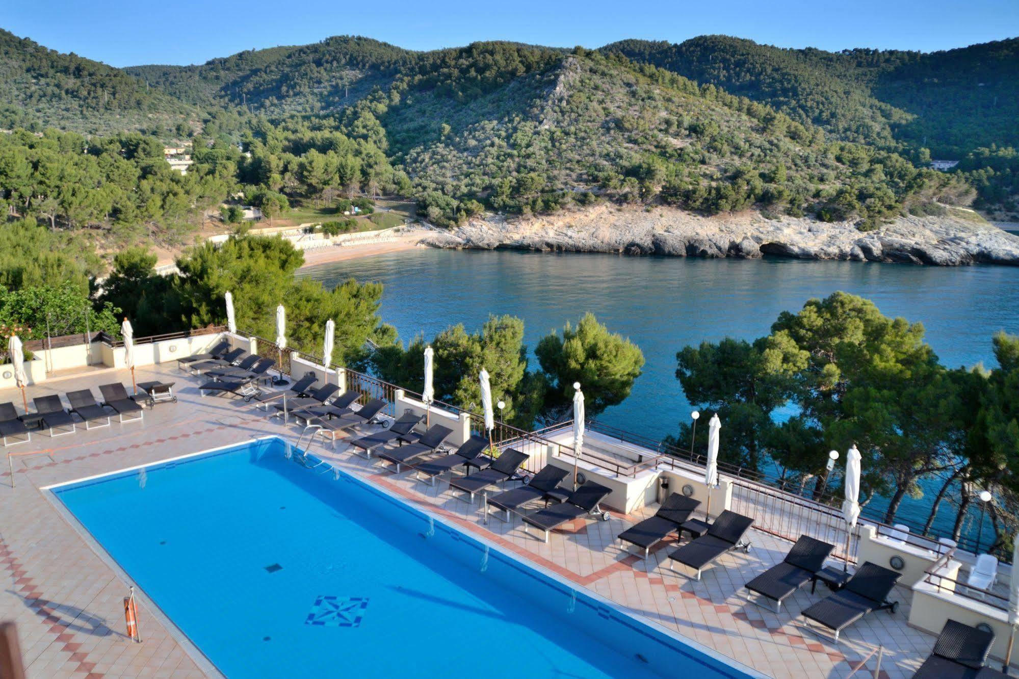 Pugnochiuso Resort - Hotel Del Faro Buitenkant foto