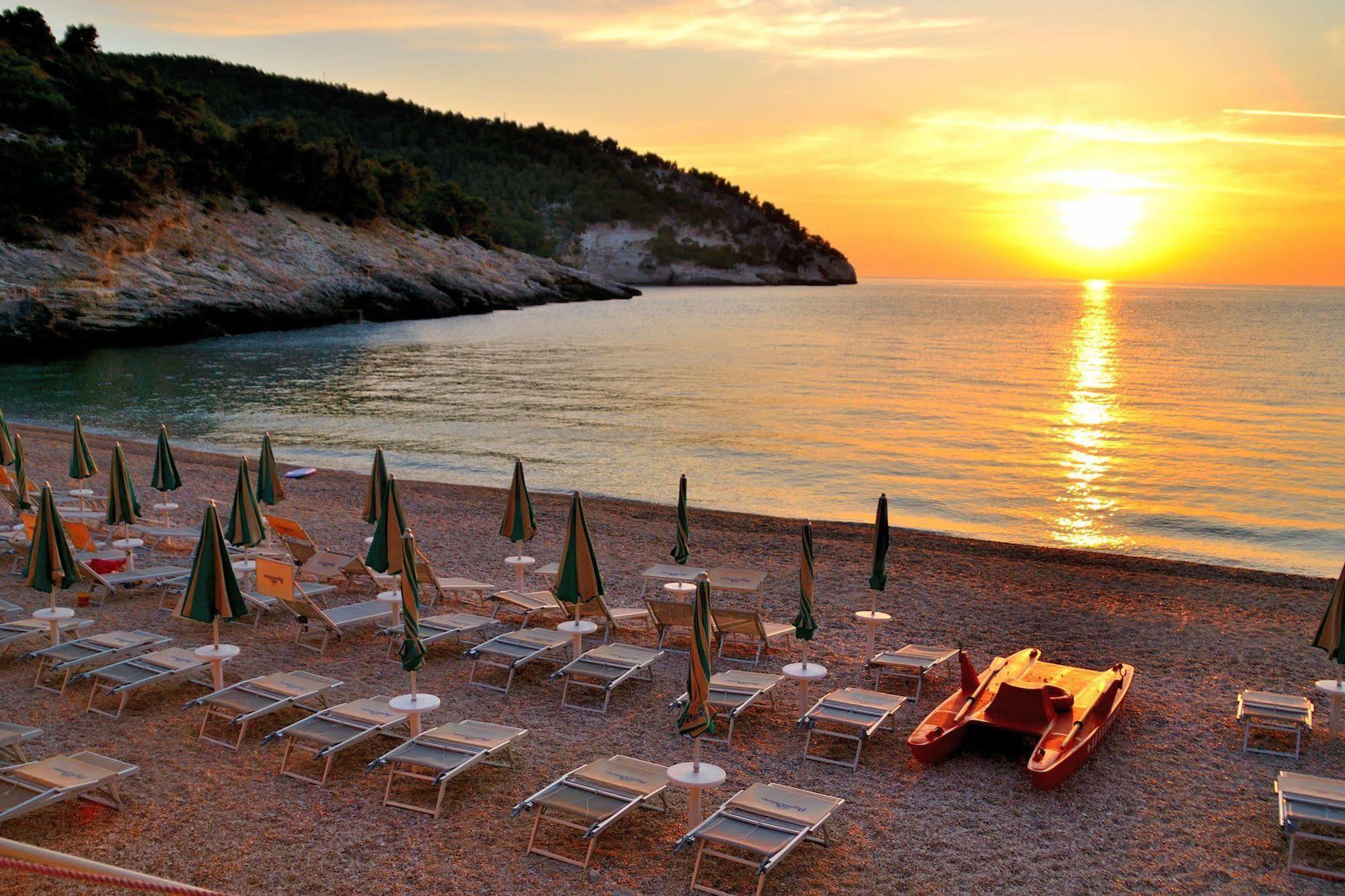 Pugnochiuso Resort - Hotel Del Faro Buitenkant foto